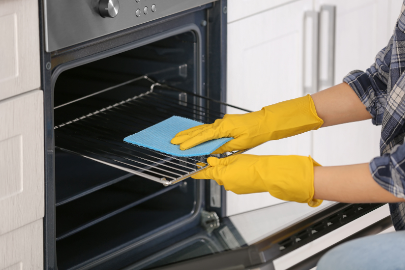 Cómo limpiar tu horno de forma natural: métodos caseros sin químicos
