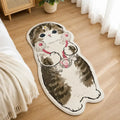 Alfombra de gato gris con diseño decorativo en tonos blanco y rosado