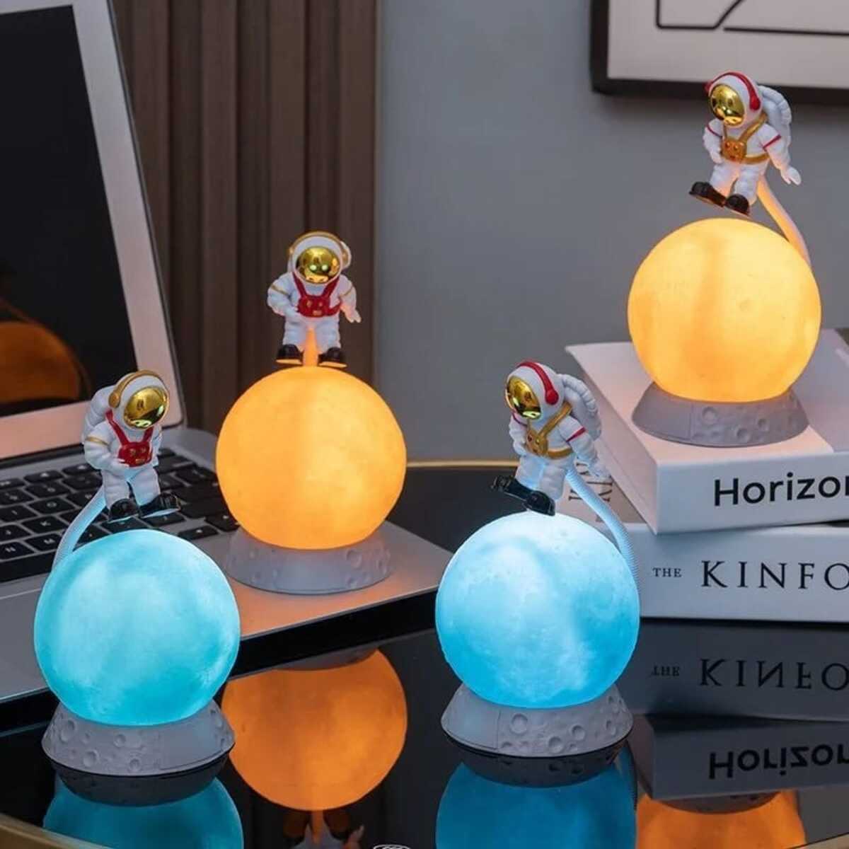 Mini Lampara Led Modelo Luna Con Astronauta