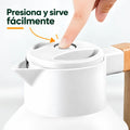 Jarra térmica con sistema de presión en la tapa para servir bebidas fácilmente