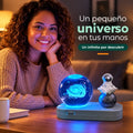 Lámpara de astronauta con luz ambiental para crear un efecto de universo en dormitorio o sala