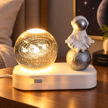 Lámpara decorativa de astronauta con esfera iluminada y luz LED de temática espacial