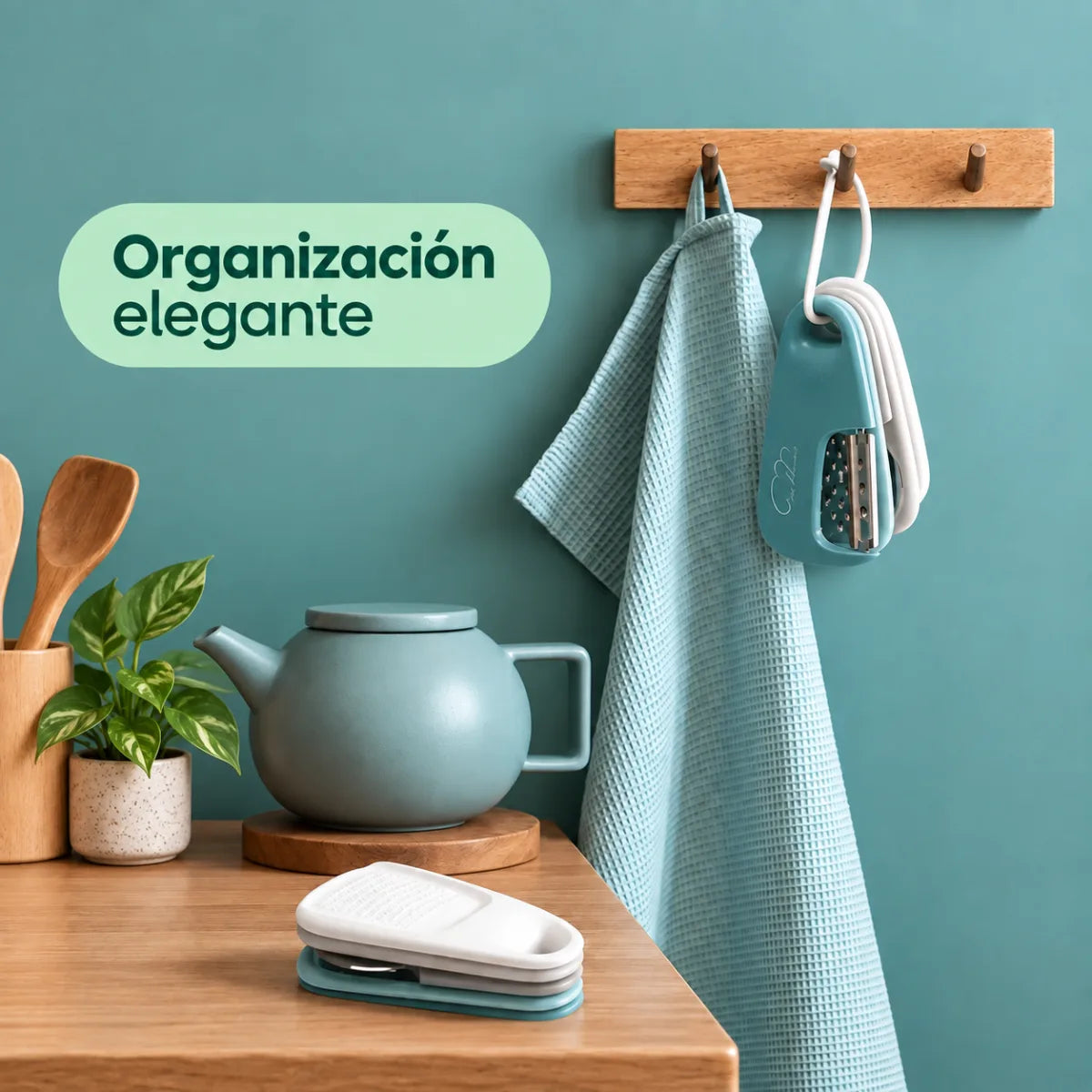 Rallador multifuncional con accesorios organizados para guardar fácilmente después de usar