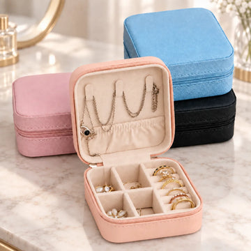 Joyero portátil con compartimentos y divisores removibles disponible en varios colores