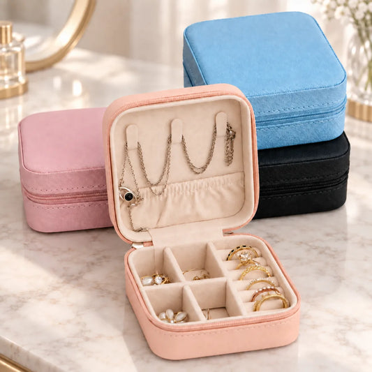 Joyero portátil con compartimentos y divisores removibles disponible en varios colores