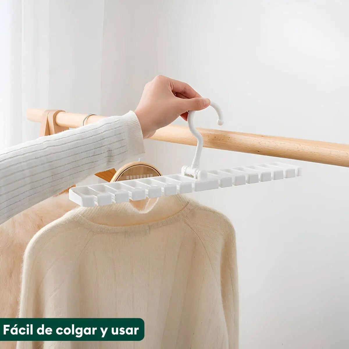 Detalle del organizador giratorio para corbatas y correas