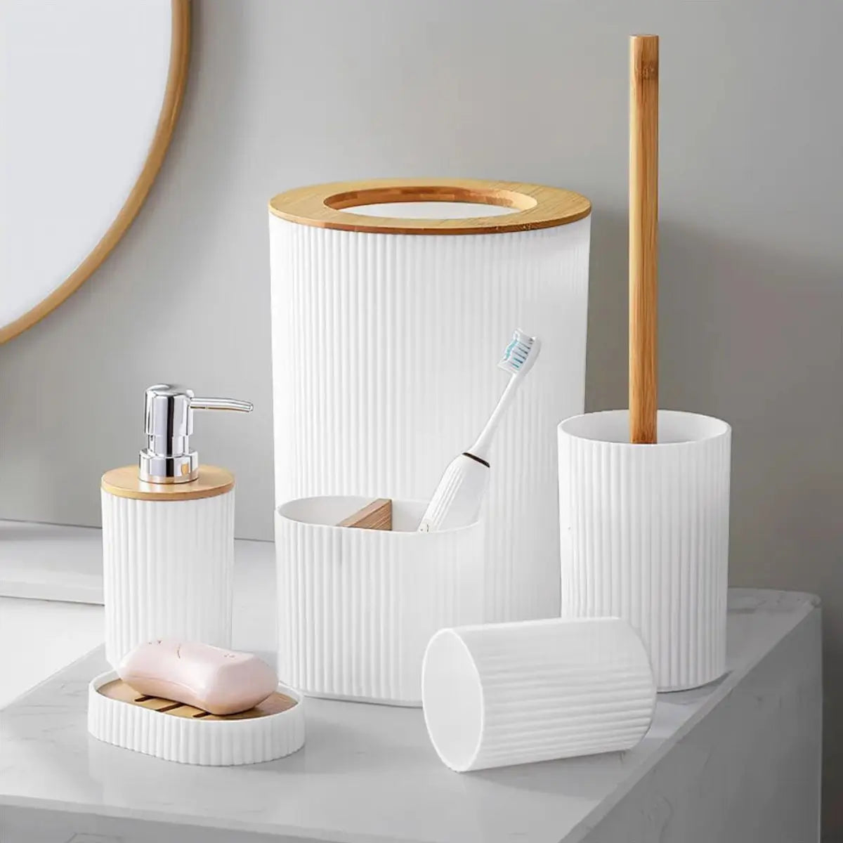 Set de baño minimalista de bambú modelo Nature